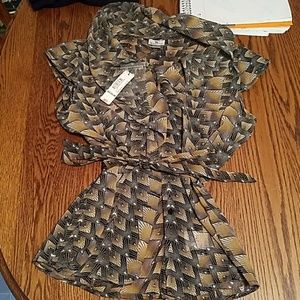 NWT Worthington Tan and Navy Cap Sleeve belted top
